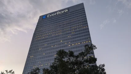 Featured image for “EverBank renews lease to keep headquarters in Downtown Jacksonville”