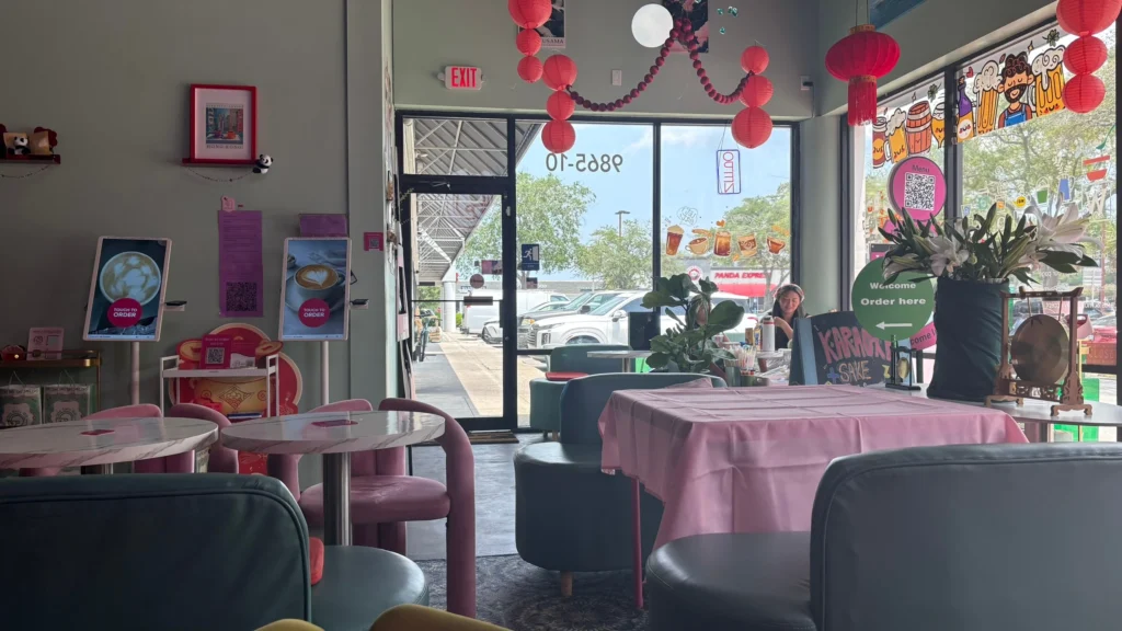Gaa Cafe interior