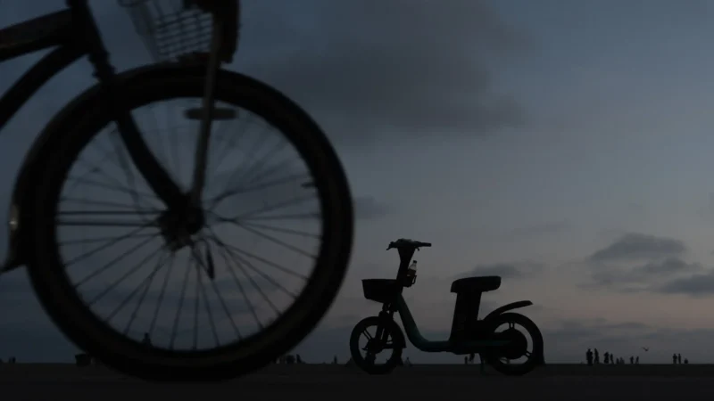 Featured image for “Jacksonville’s e-bike crackdown: Speed limit, stiffer standards”