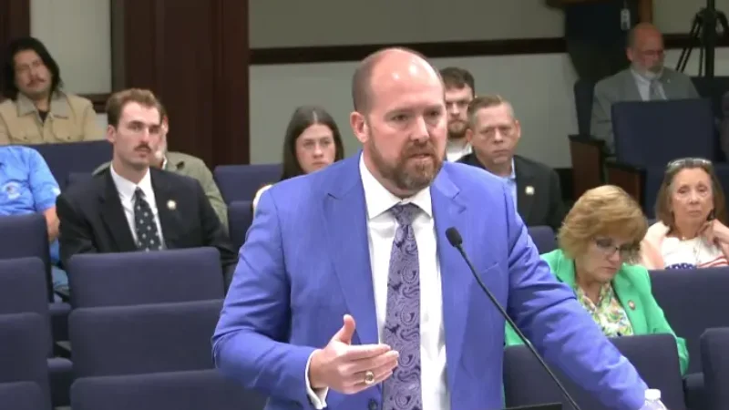 Featured image for “Florida’s emergency agency spent nearly $1B on immigration. Now it’ll get more.”