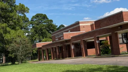Featured image for “Duval school closures weigh on parents ahead of Venetia Elementary meeting”