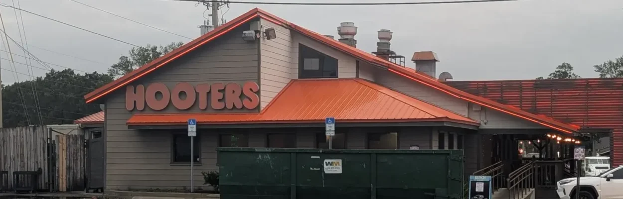Hooters exterior